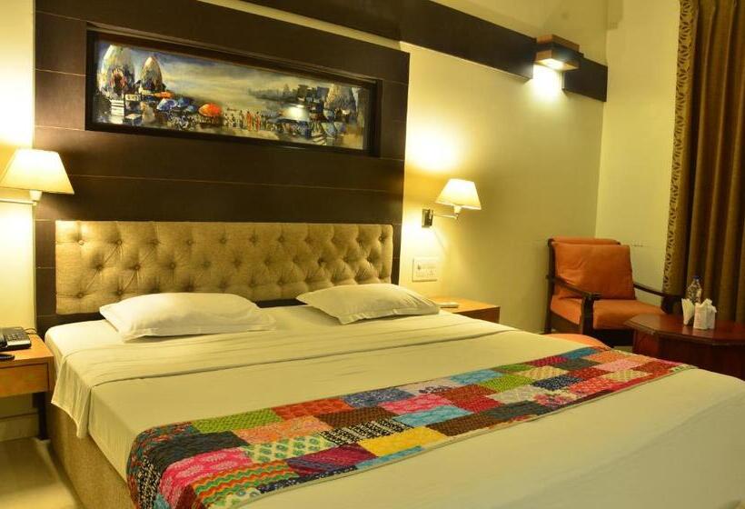 חדר סופריור, H R Palace