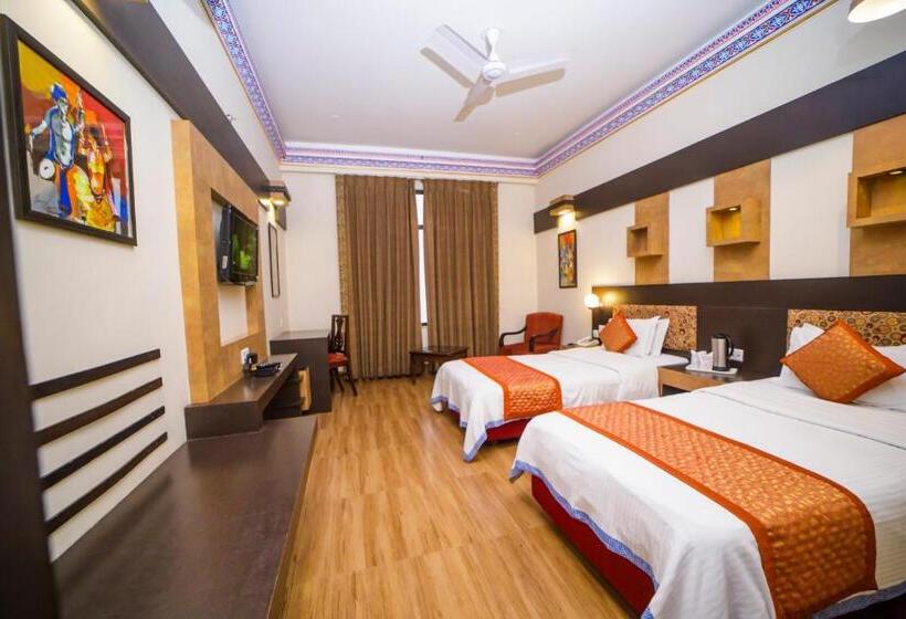 חדר סופריור, H R Palace