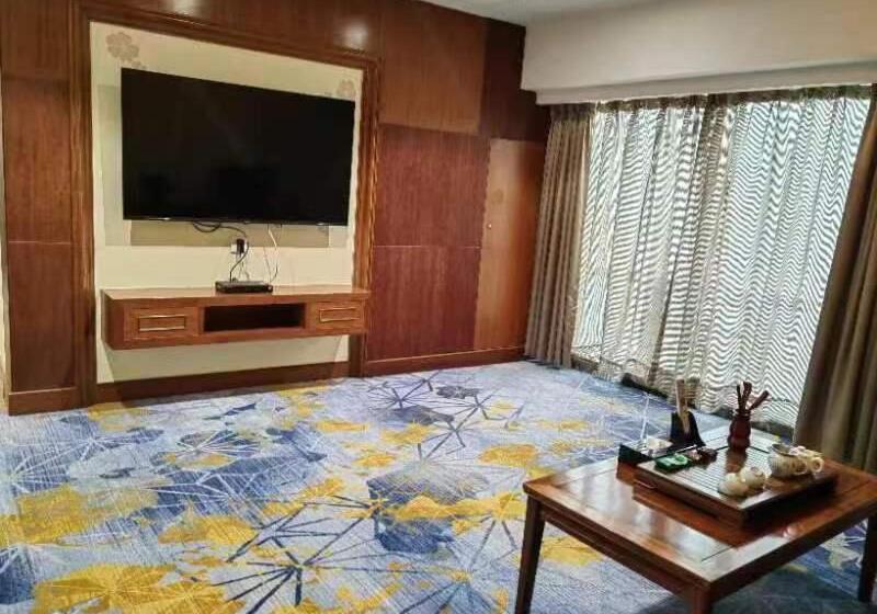 סוויטה דלוקס, Jiangmen Gladden