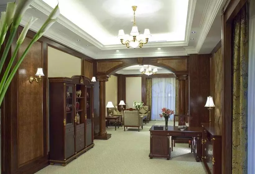 Presidenttisviitti, Jiangmen Gladden