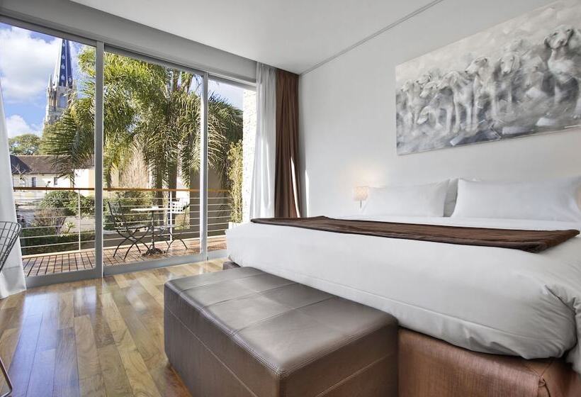 Классический Номер, San Isidro Plaza