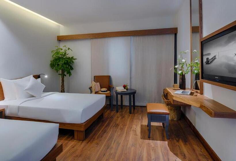 豪华房间, Silverland Min