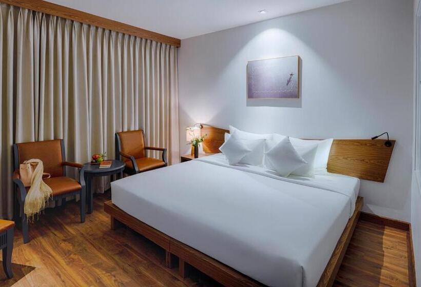 豪华房间, Silverland Min