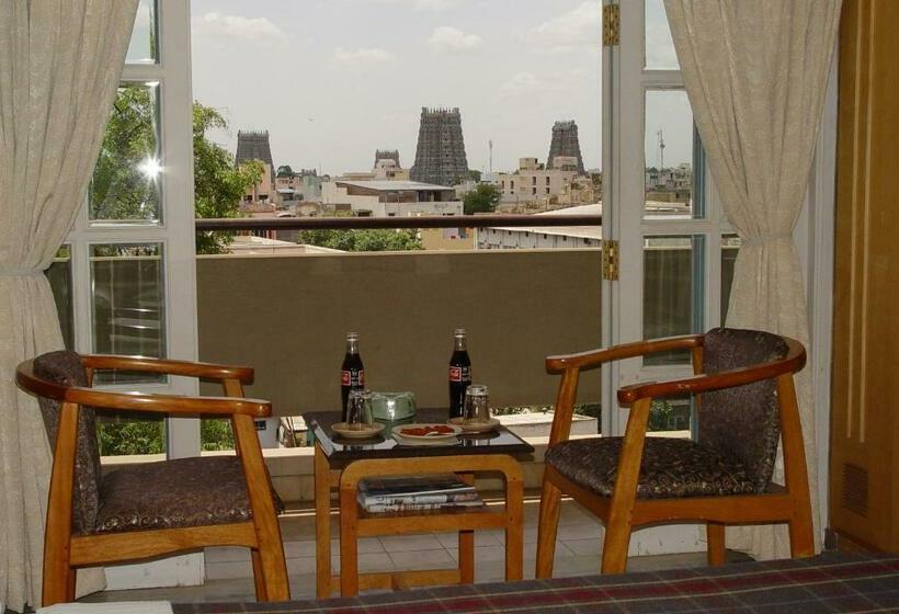 غرفة ديلوكس, Supreme