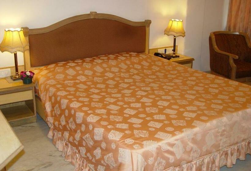 غرفة ديلوكس, Supreme