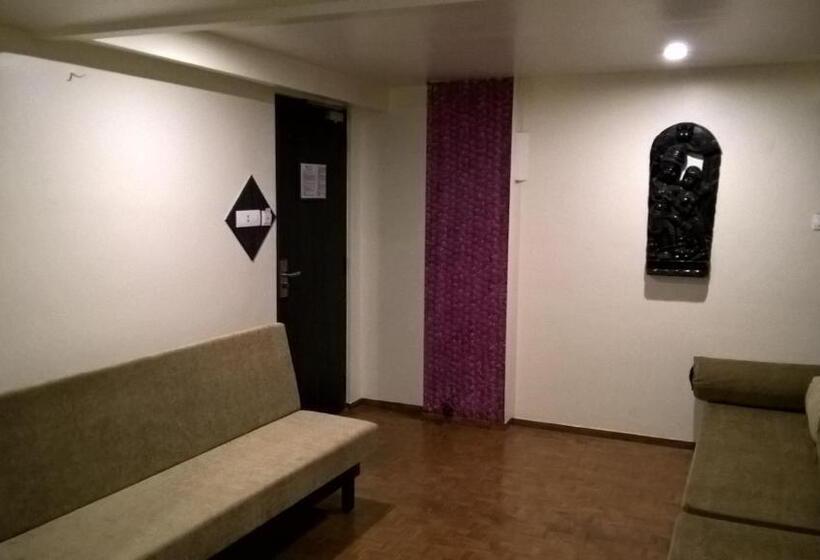 جناح عائلي, Supreme