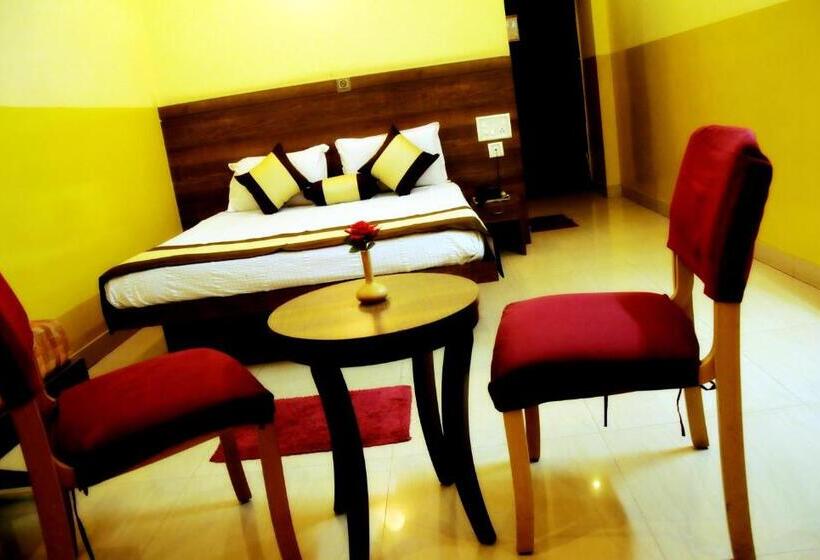 اتاق لوکس, Suvarna Residency