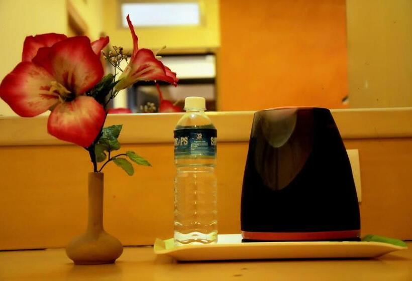 اتاق سوپریور, Suvarna Residency