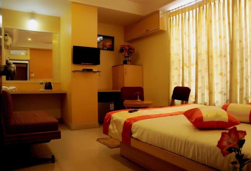 اتاق سوپریور, Suvarna Residency