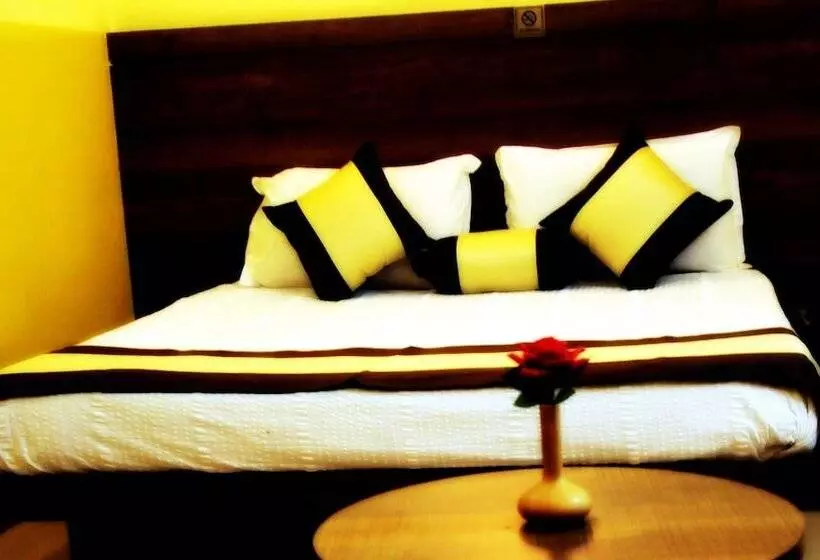 Habitació Deluxe, Suvarna Residency