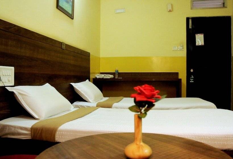 اتاق لوکس, Suvarna Residency