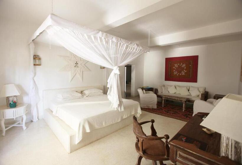 اتاق سوپریور, The Majlis