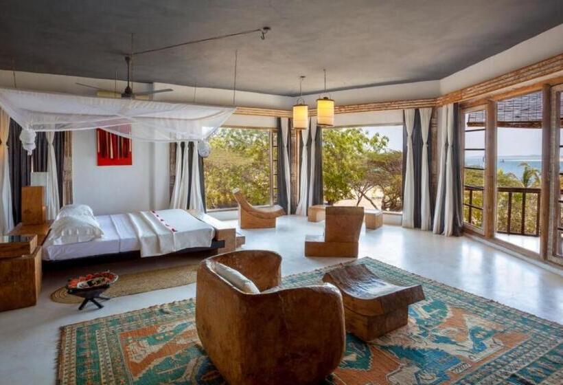 سوئیت با تخت بزرگ, The Majlis