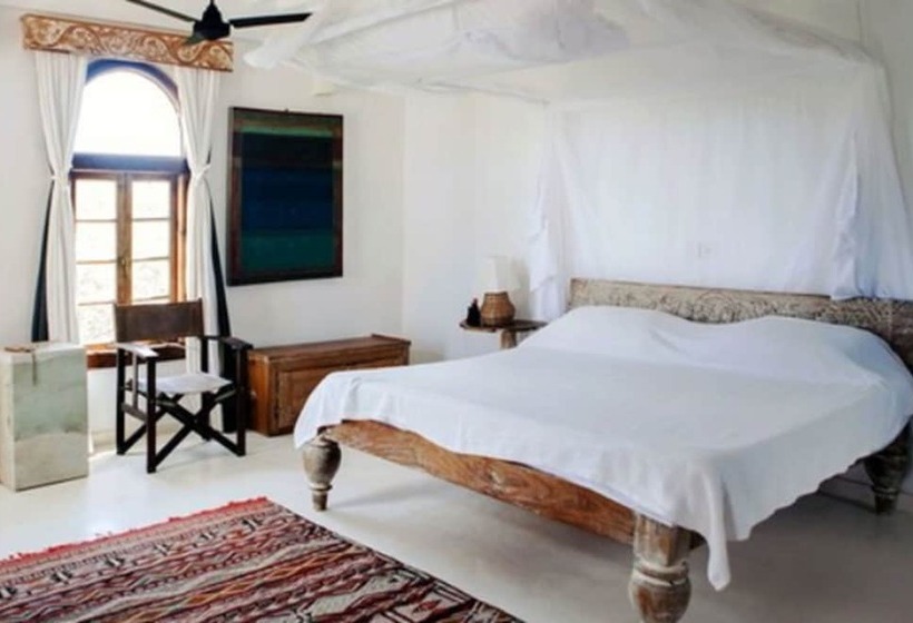 اتاق لوکس, The Majlis