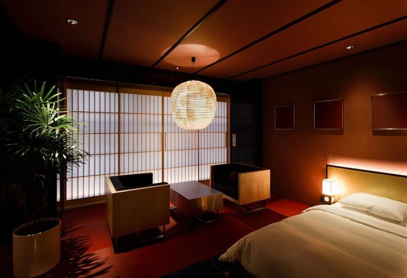 スタンダードルーム, The Screen