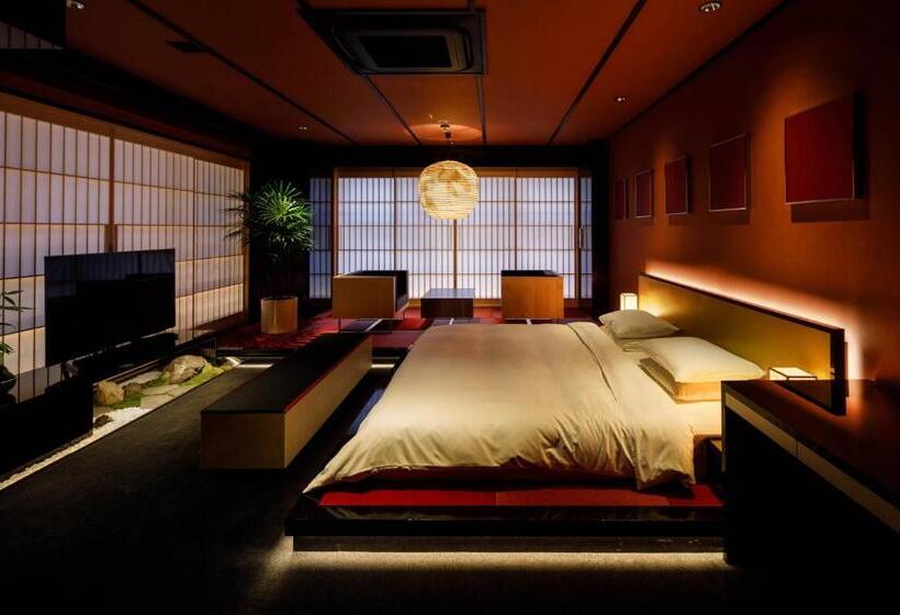 スイート, The Screen