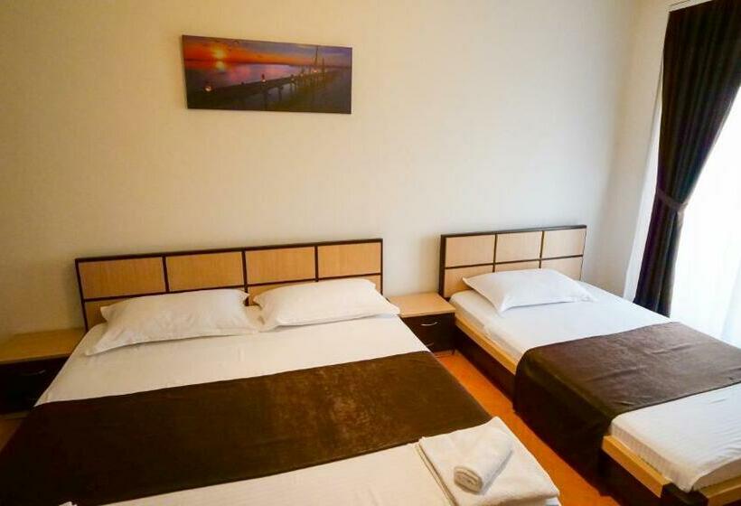 스탠다드 트리플 발코니 룸, Paradise Laguna Vain