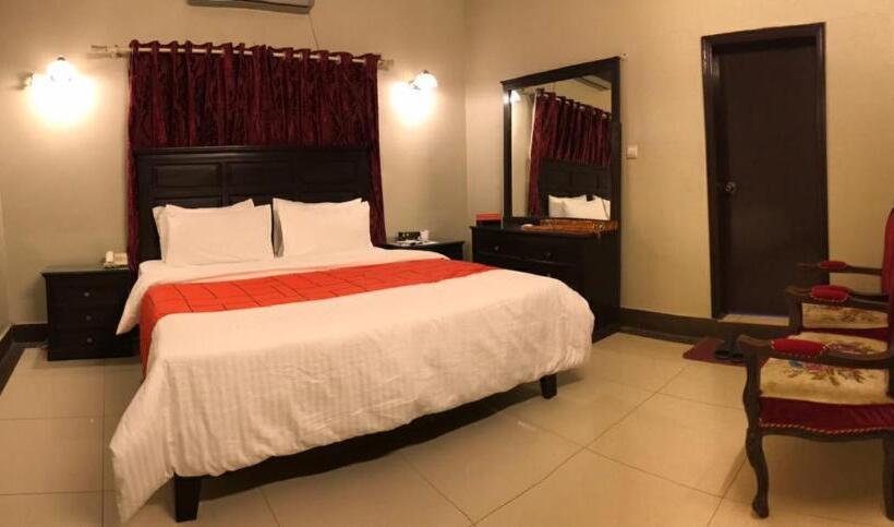 سوییت خانوادگی, The Elet Business