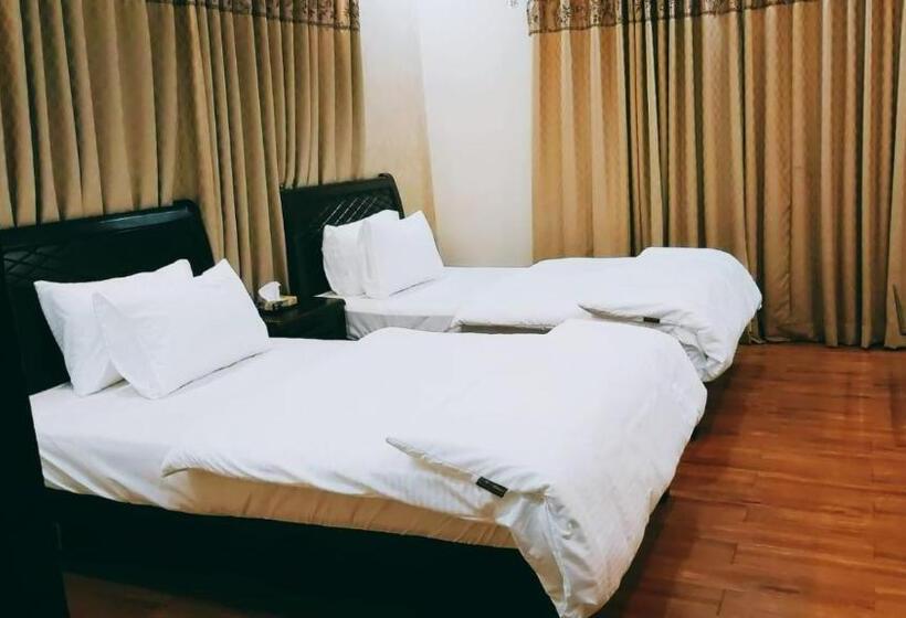 سوییت خانوادگی, The Elet Business