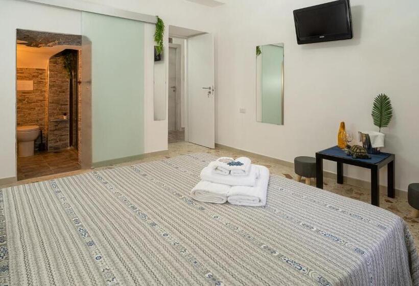 디럭스 룸 킹사이즈 침대, Notti Magiche