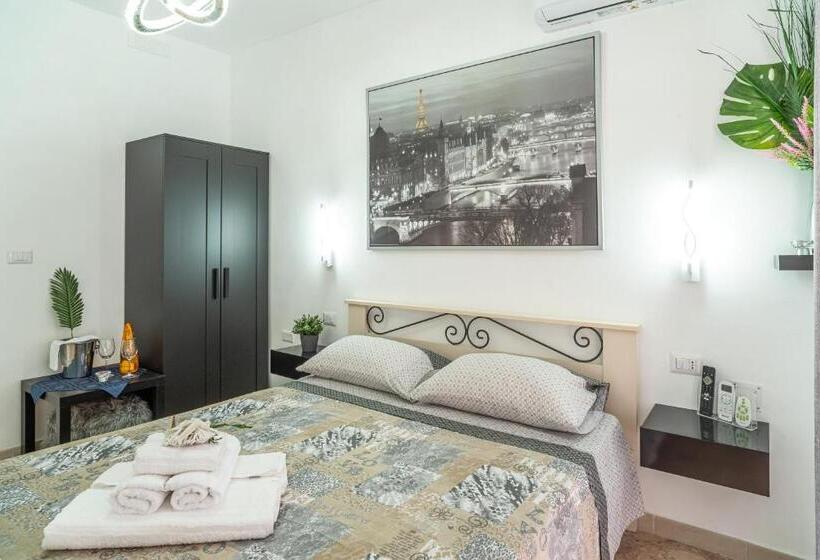 스탠다드 룸 킹사이즈 침대, Notti Magiche