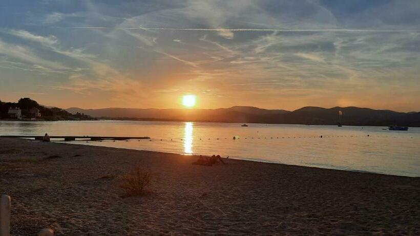 带泳池观景的豪华房, Villa Playa Del Sol B4