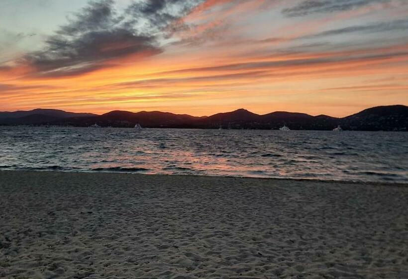 带泳池观景的豪华房, Villa Playa Del Sol B4