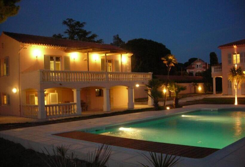 带泳池观景的豪华房, Villa Playa Del Sol B4