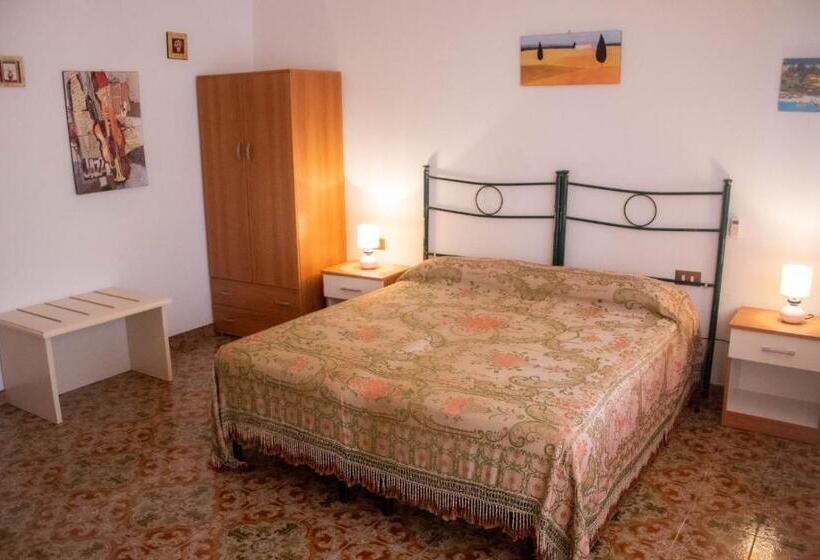 Standard room with outdoor bath, Beb Cariddi