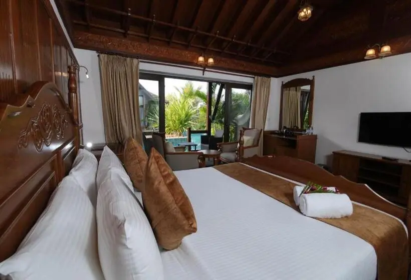 キングサイズベッドのスタンダードルーム, Gokulam Grand Resort & Spa Kumarakom