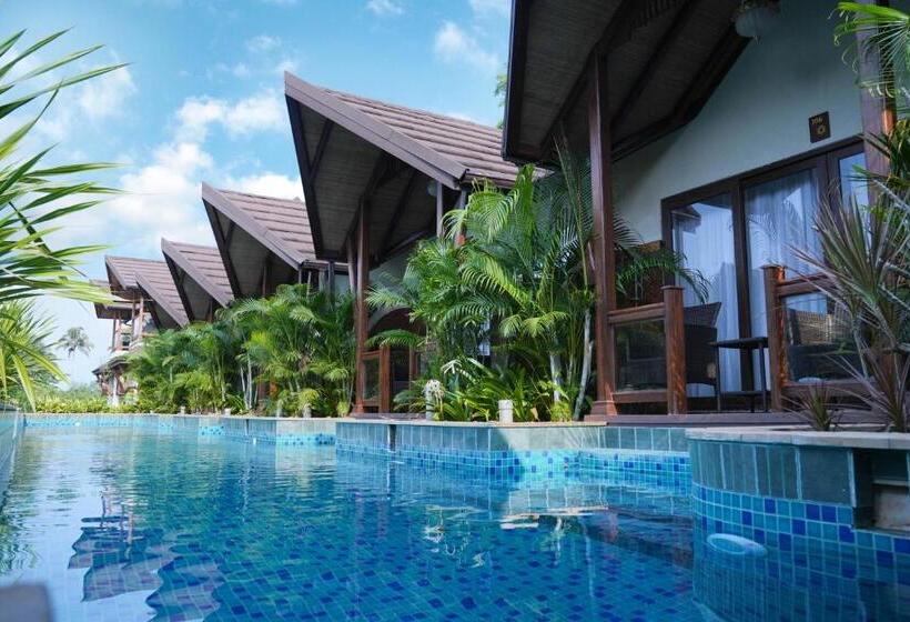 غرفة قياسية سرير كينج, Gokulam Grand Resort & Spa Kumarakom