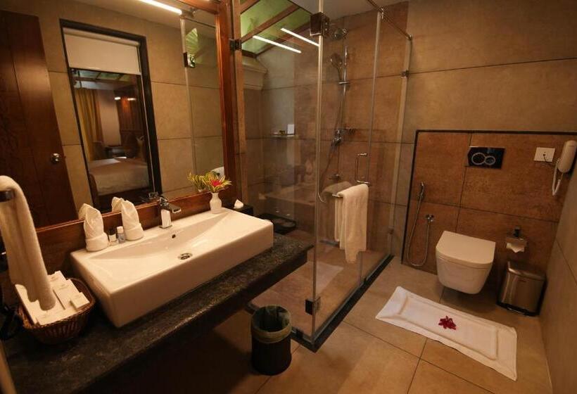 غرفة قياسية سرير كينج, Gokulam Grand Resort & Spa Kumarakom