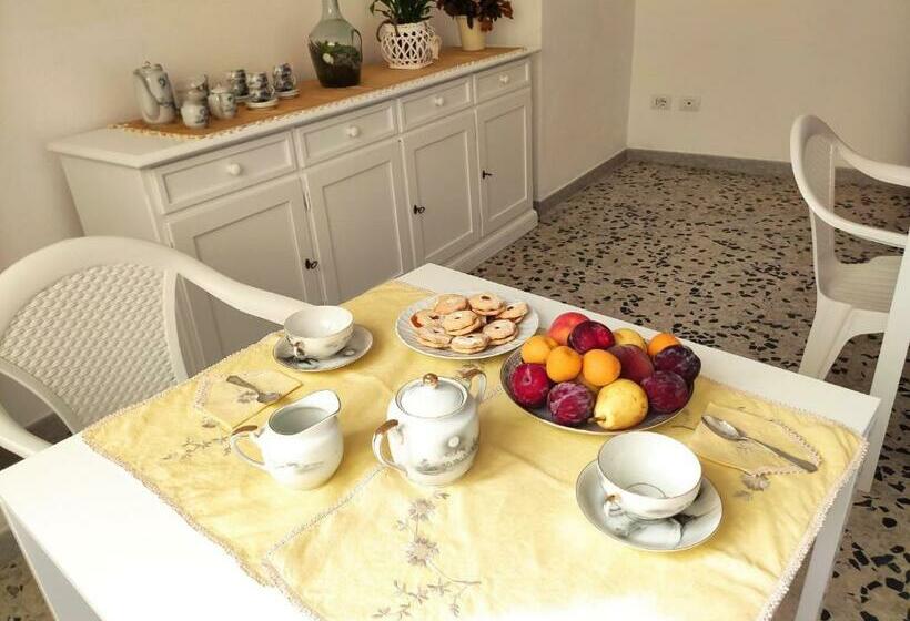 غرفة إقتصادية, B&b 24 Maggio