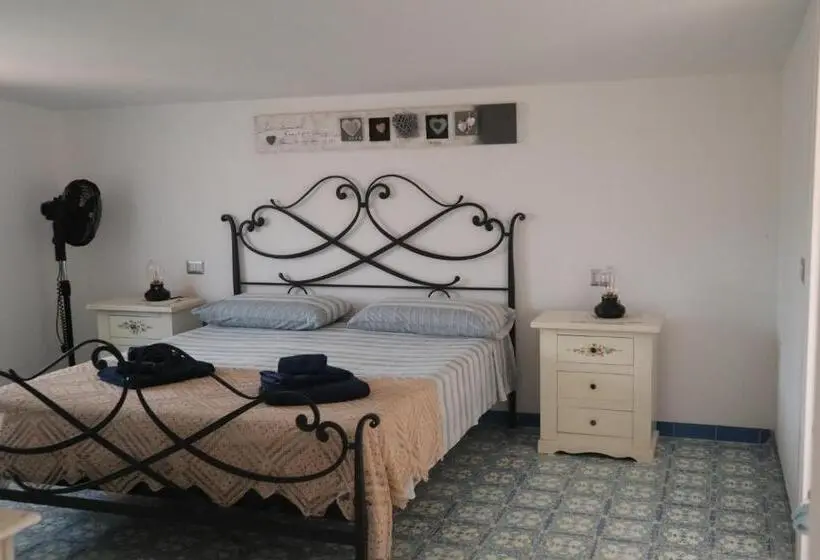 キングサイズベッドのスタンダードルーム, B&b La Marinella