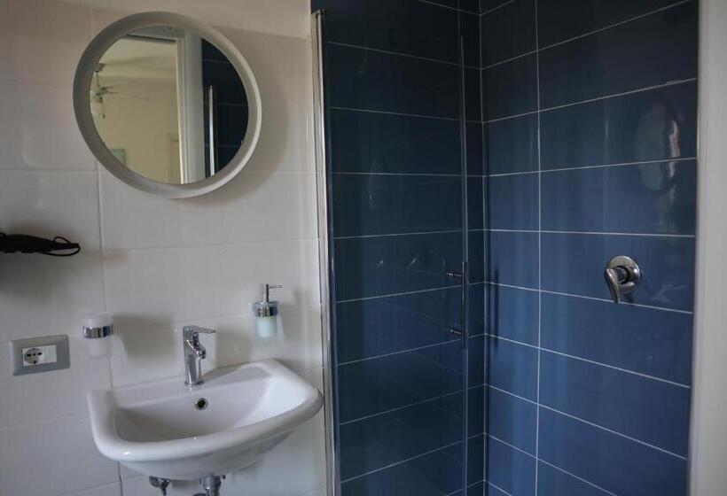 스탠다드 룸 바다 전망, B&b La Marinella