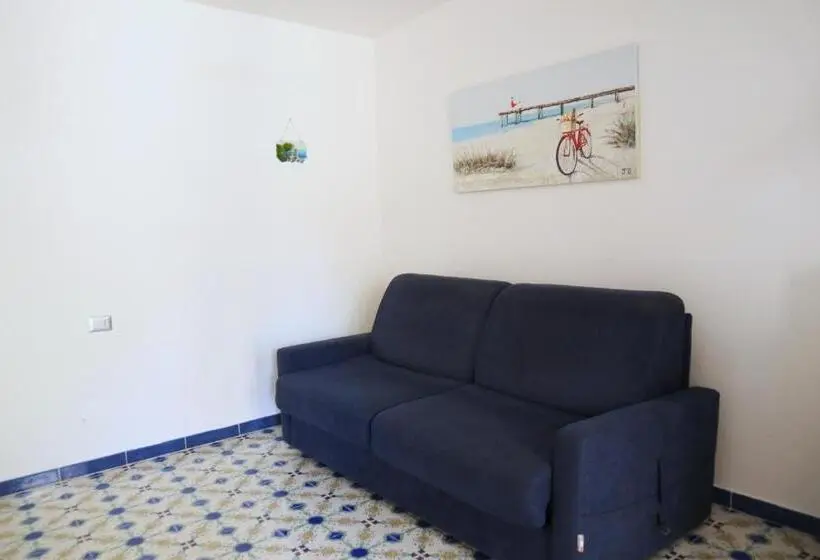 １階の１ベッドルームアパートメント, B&b La Marinella