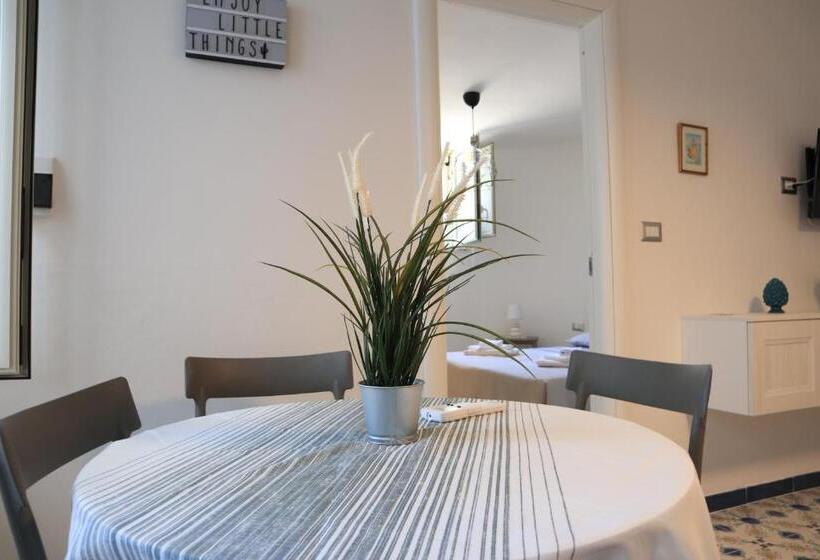 آپارتمان 1 خوابه همکف, B&b La Marinella