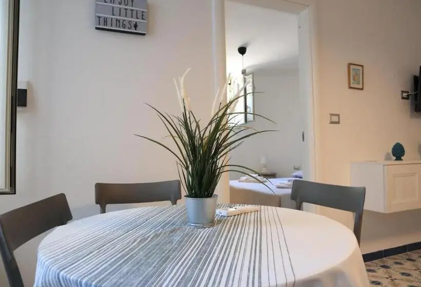 １階の１ベッドルームアパートメント, B&b La Marinella