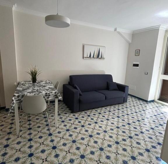 آپارتمان 1 خوابه با چشم‌انداز باغ, B&b La Marinella