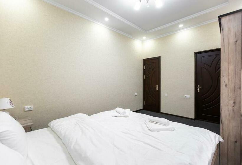 اتاق استاندارد, Light