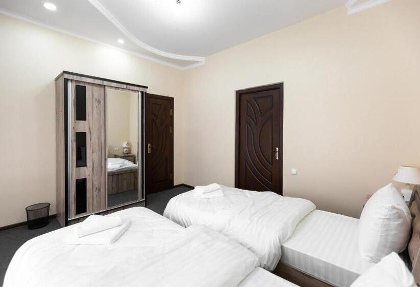 اتاق استاندارد, Light