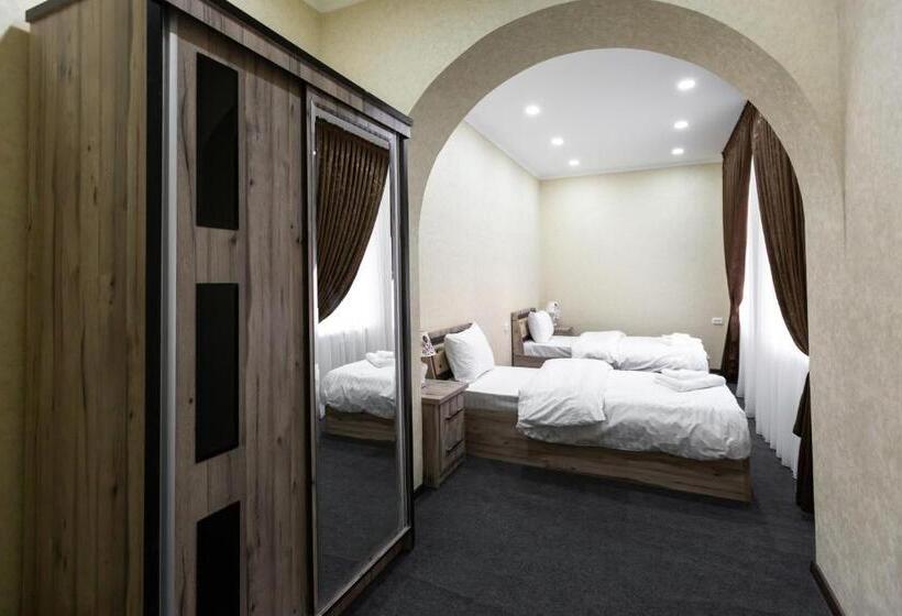 اتاق استاندارد, Light