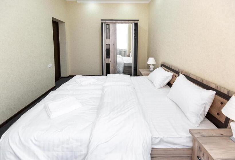 Standard room with outdoor bath, Light