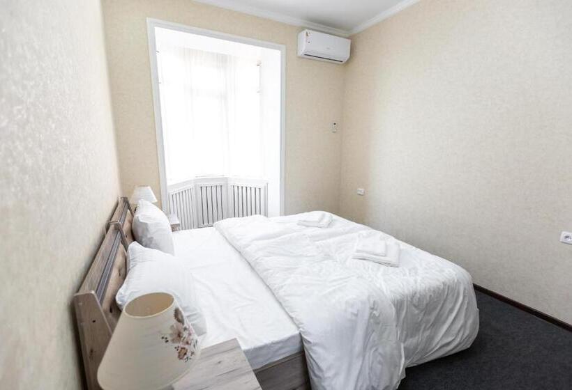 Standard room with outdoor bath, Light