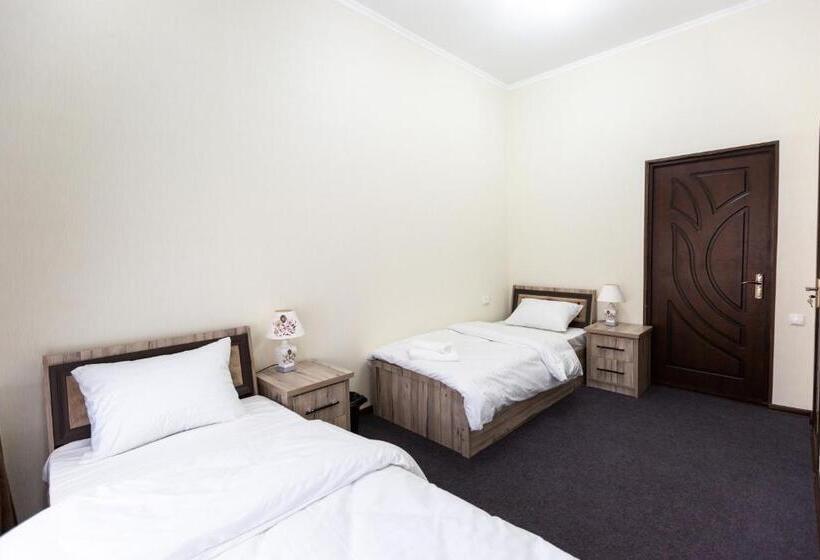 اتاق استاندارد, Light