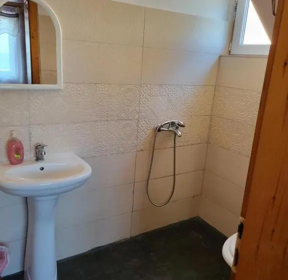 スタンダードトリプルルーム, Casa Philip Costinești, Acceptăm Vouchere De Vacanta