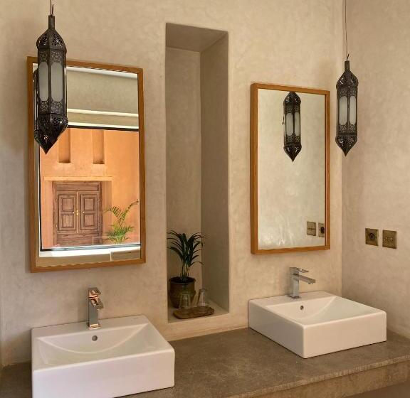 سوییت, Kasbah Tamsna