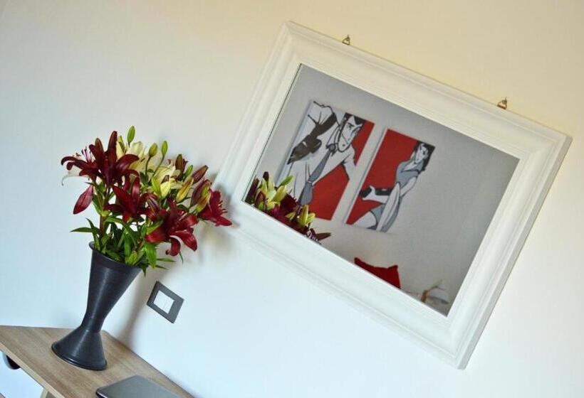 豪华房间, Red Sunset