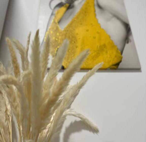 Номер Стандарт, Le Tre Rose