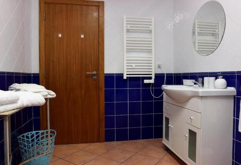 חדר סטנדרט, Tir Na Nog